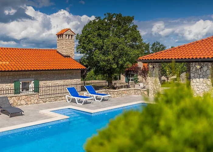 Skavre Villa