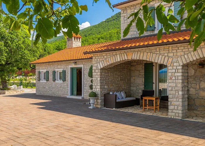 Skavre Villa